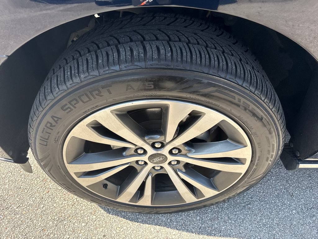 Certified 2021 Ford Expedition Max Platinum RWD image 12