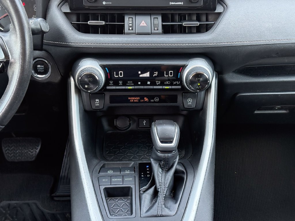 Used 2022 Toyota RAV4 XLE Premium FWD image 19