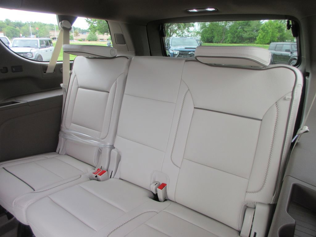 New 2026 GMC Yukon XL Denali AWD/4WD image 13