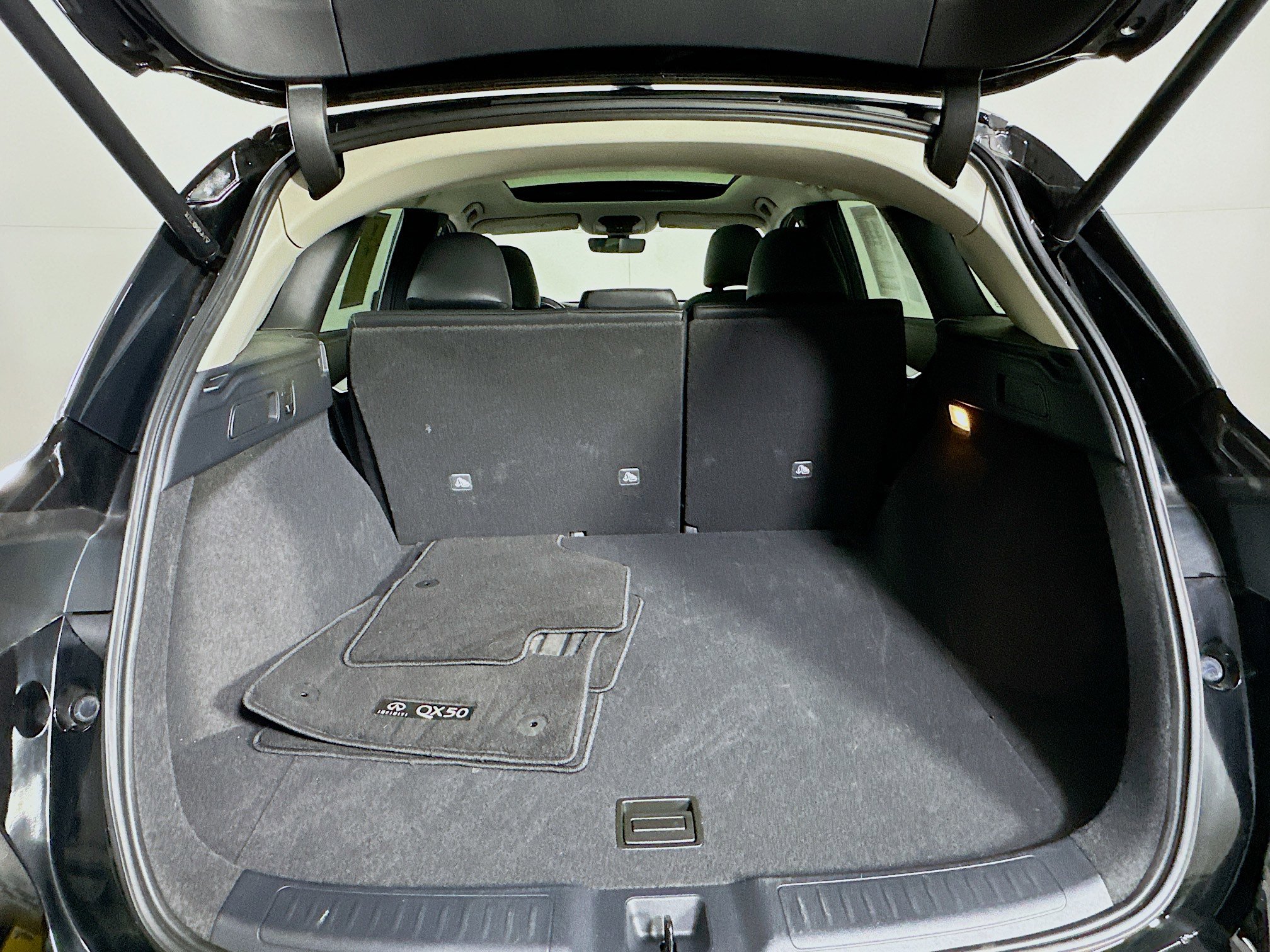 Used 2024 INFINITI QX50 Luxe image 27