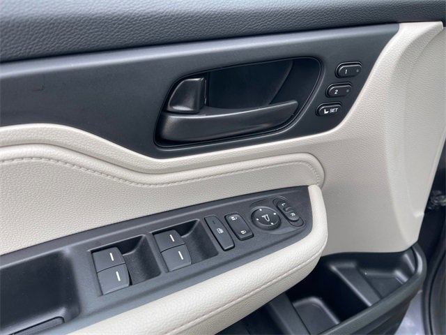 Certified 2025 Honda Odyssey EX-L image 27