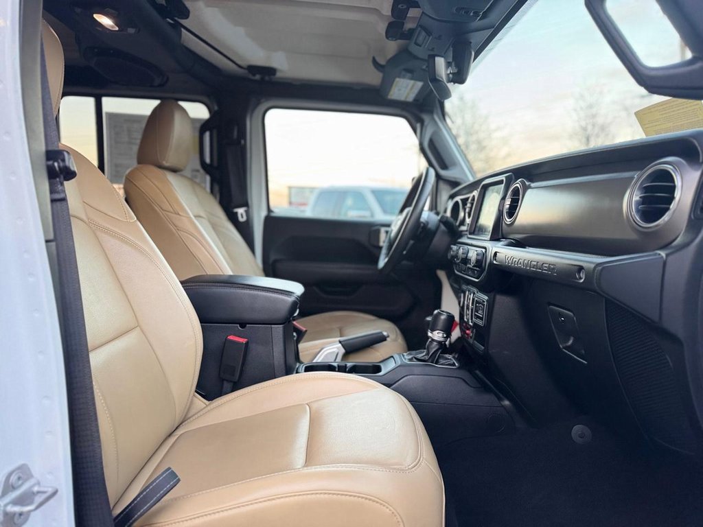 Used 2018 Jeep Wrangler Unlimited Rubicon w/ Dual Top Group image 22