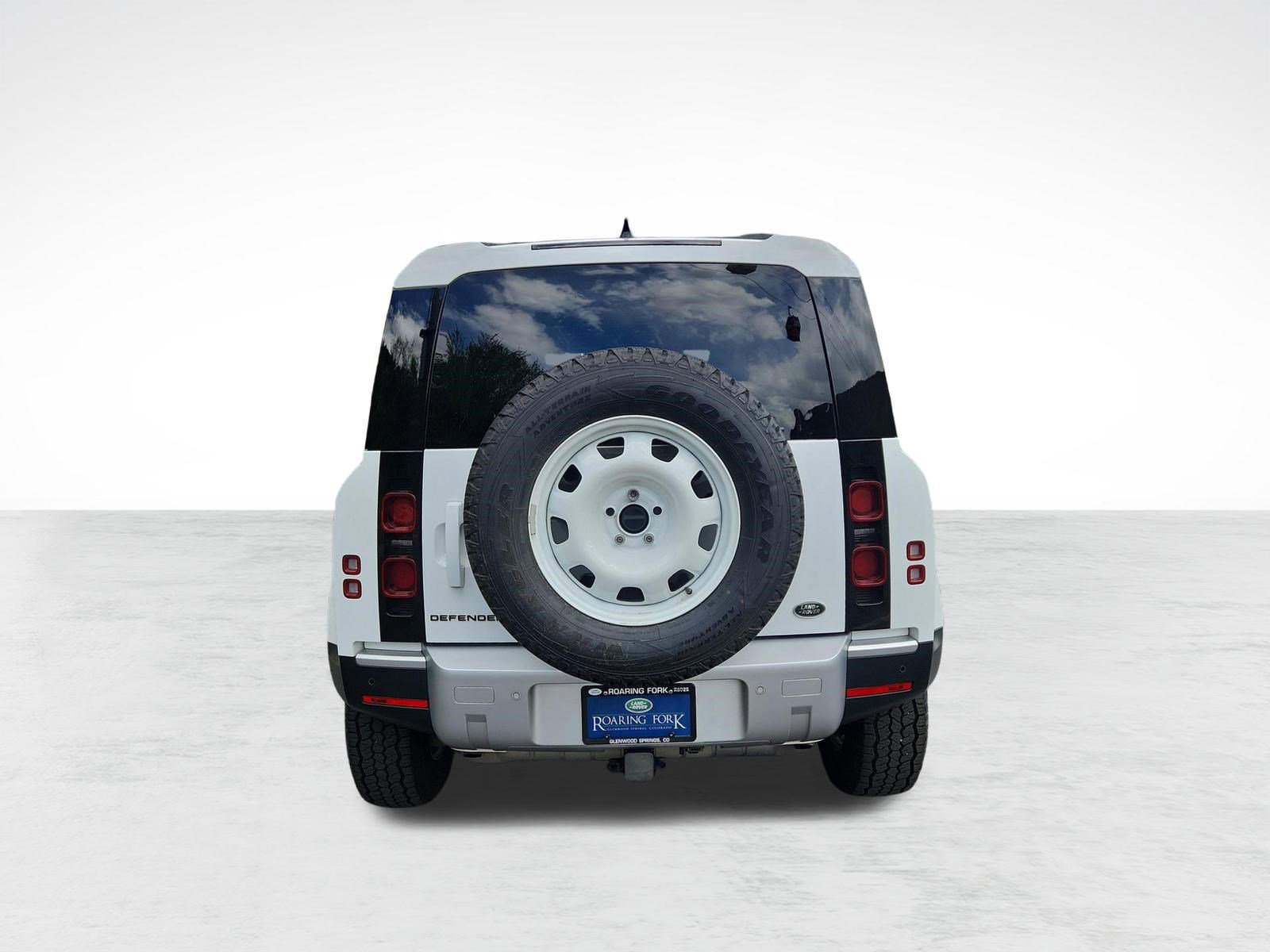 Certified 2023 Land Rover Defender 110 S AWD/4WD image 9