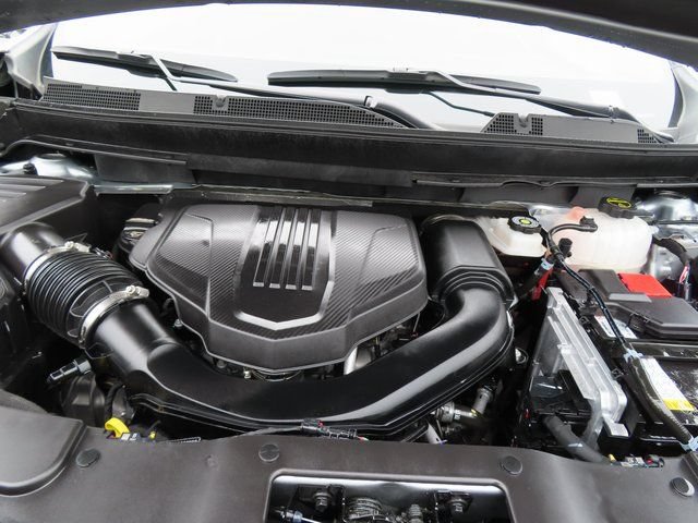 Used 2025 Chevrolet Traverse LT AWD/4WD image 39