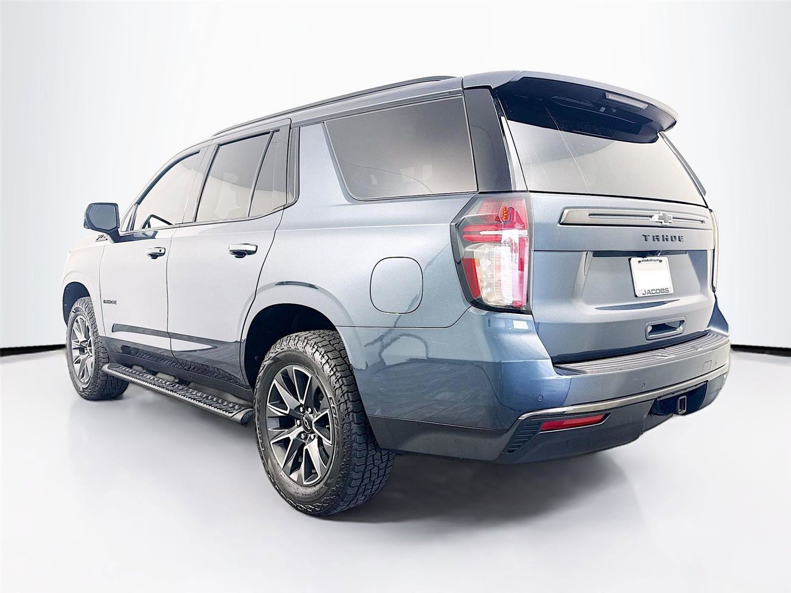 Used 2021 Chevrolet Tahoe Z71 w/ Luxury Package AWD/4WD image 33