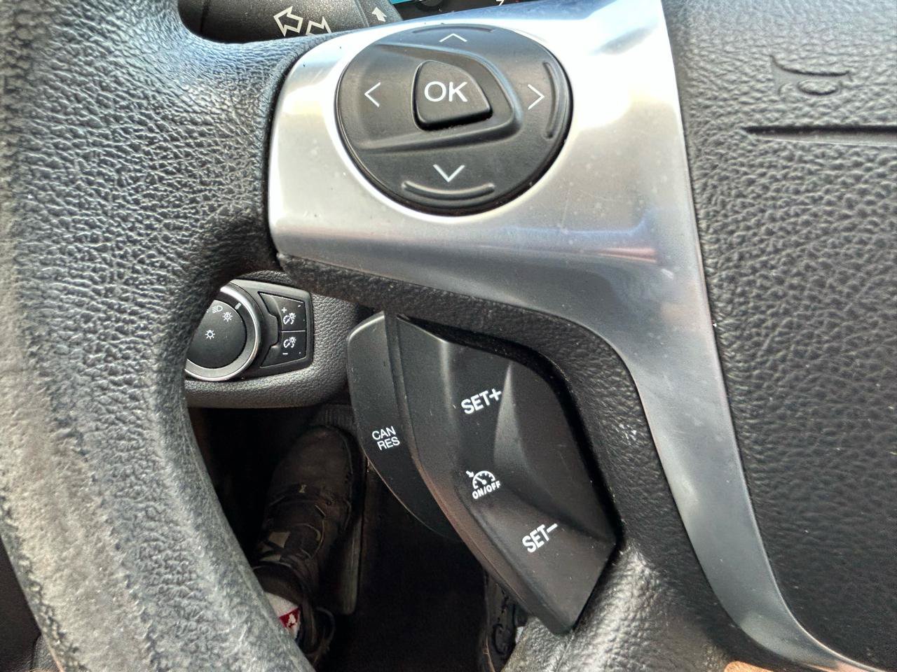 Used 2016 Ford Escape SE AWD/4WD image 18