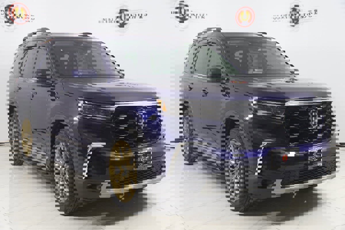 Used 2024 Honda Pilot Touring image 22