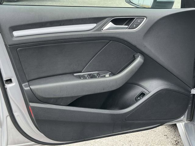 Used 2016 Audi A3 e-tron Premium Plus w/ Premium Plus Package image 15