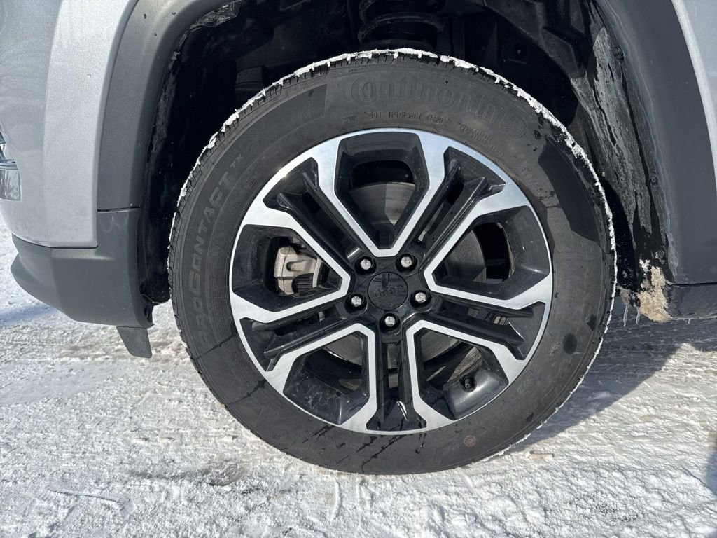 Used 2023 Jeep Compass Limited image 9