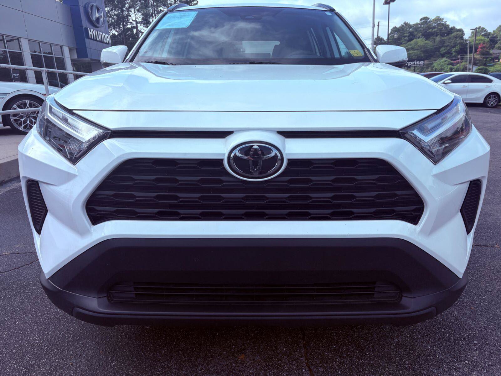 Used 2024 Toyota RAV4 XLE FWD image 6