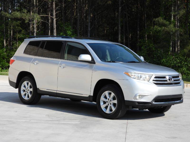 Used 2012 Toyota Highlander SE w/ Tow Pkg FWD image 26