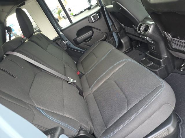 Used 2025 Jeep Wrangler Unlimited Rubicon 4xe w/ Convenience Group AWD/4WD image 49