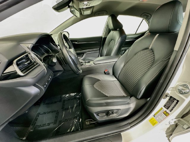 Used 2023 Toyota Camry SE FWD image 12