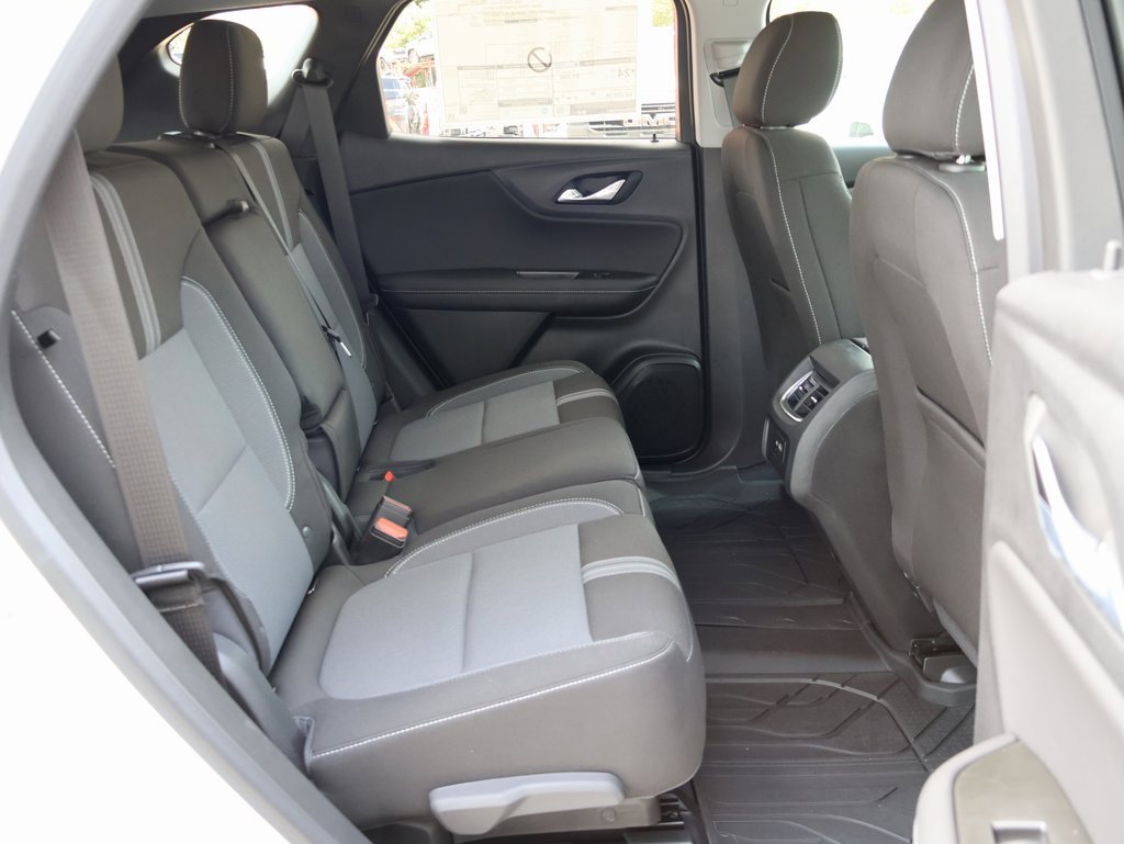 New 2025 Chevrolet Blazer LT w/ LPO, Black Sport Package image 29