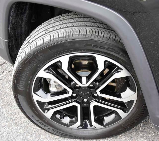 Used 2022 Jeep Compass Limited image 33