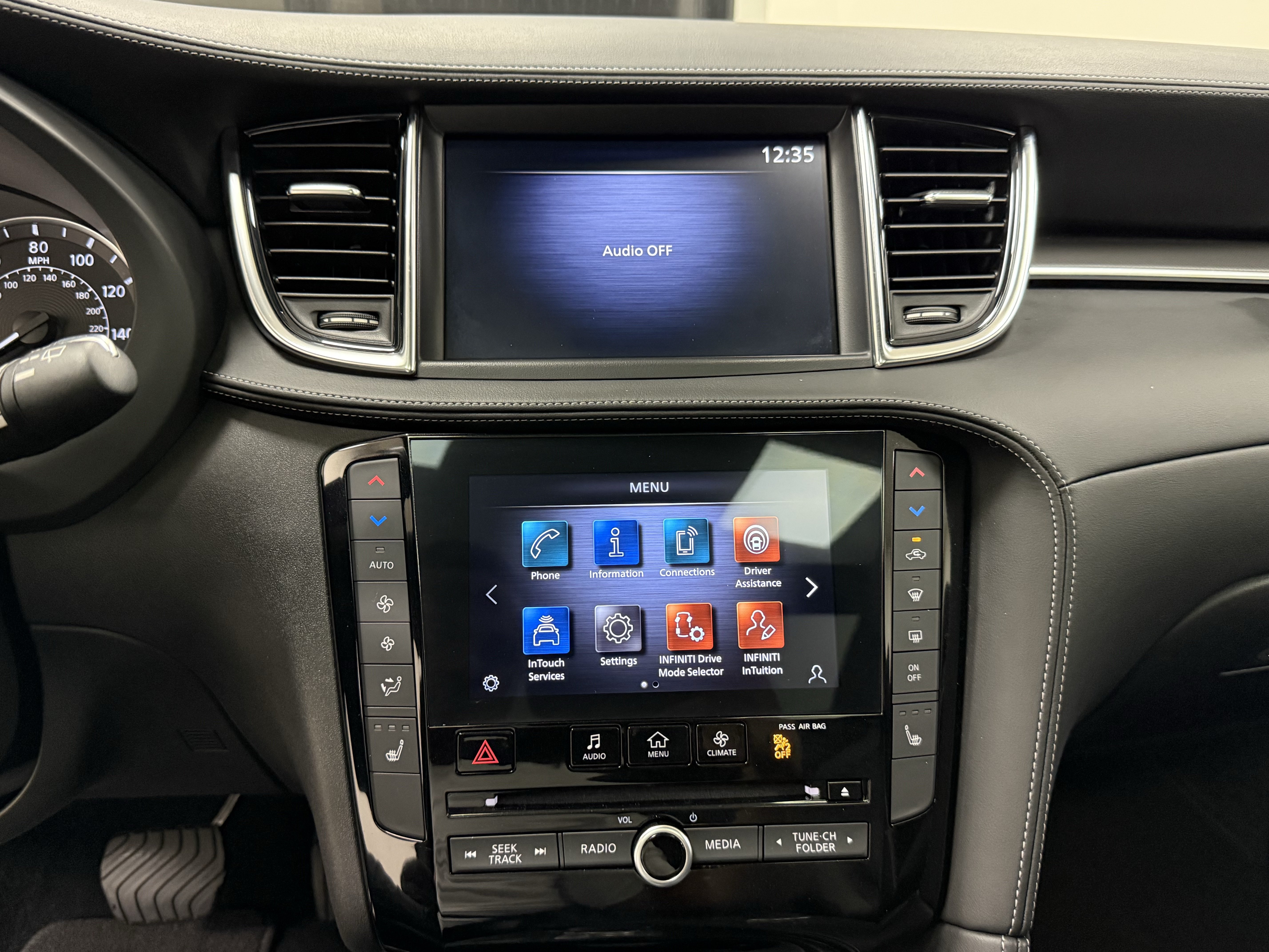 Certified 2024 INFINITI QX50 Luxe FWD image 22