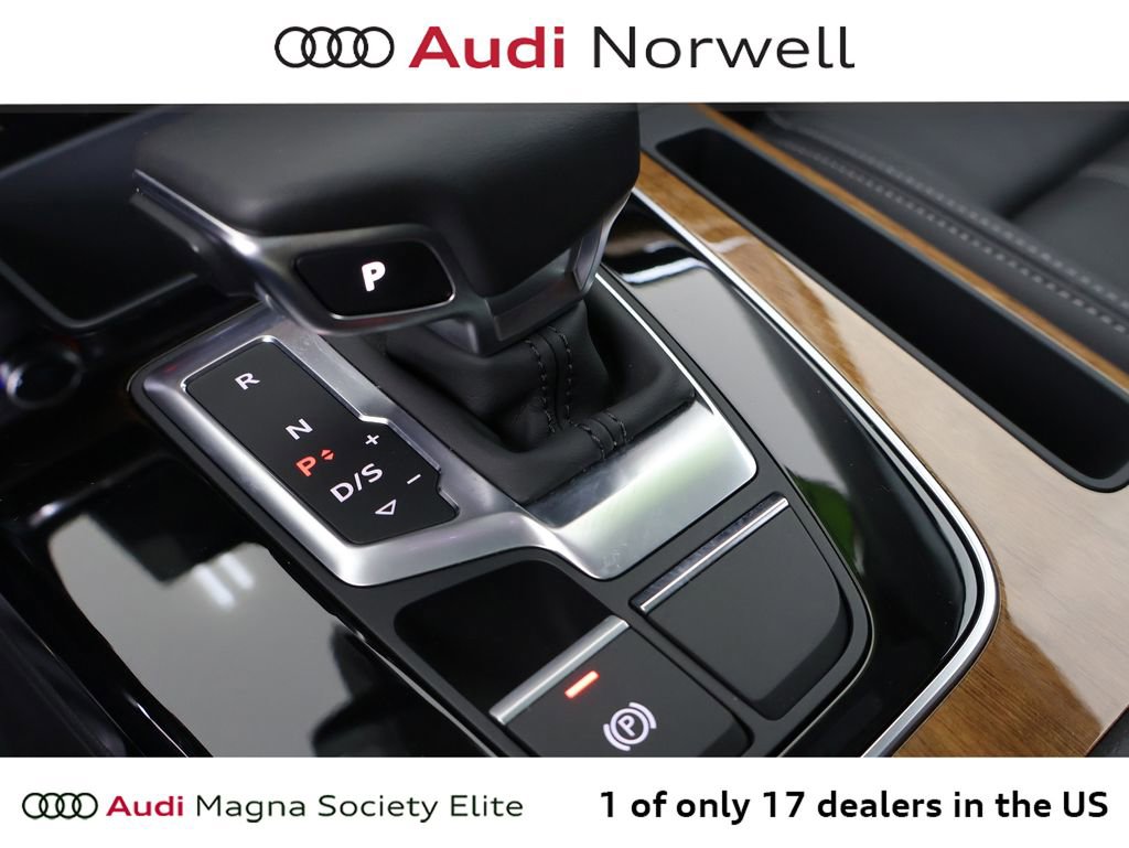 Used 2023 Audi Q5 2.0T Premium w/ Convenience Package image 4