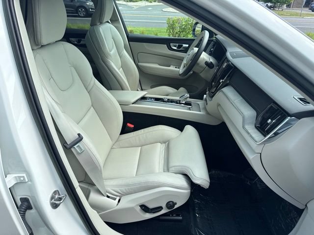 Used 2023 Volvo XC60 B5 Ultimate w/ Climate Package AWD/4WD image 15