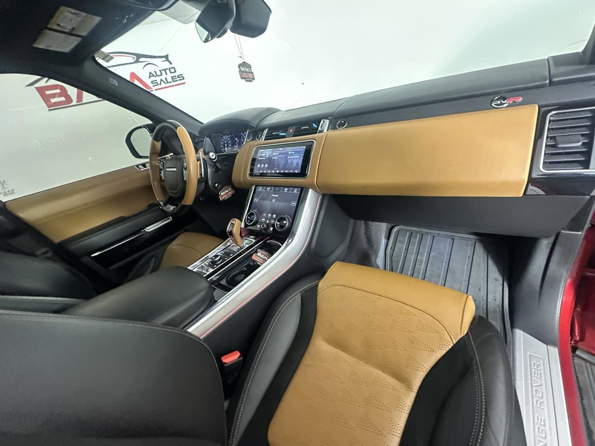 Used 2020 Land Rover Range Rover Sport SVR image 22