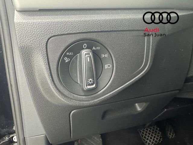 Used 2021 Volkswagen Atlas Cross Sport SE image 27