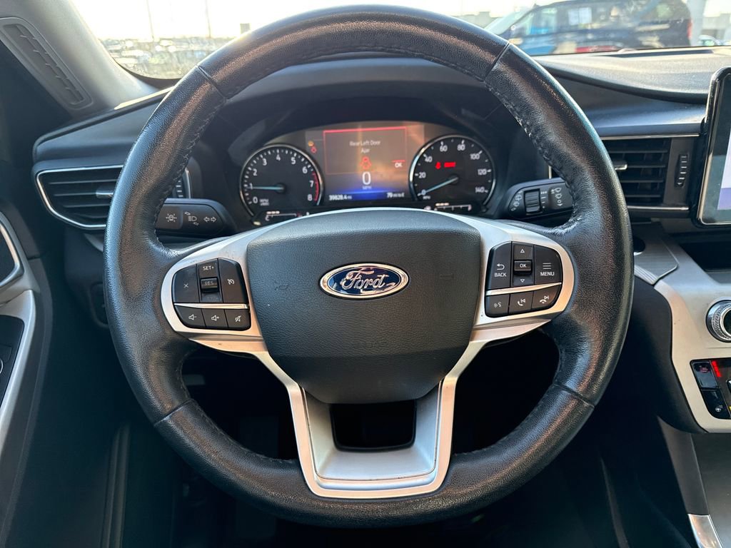 Used 2022 Ford Explorer XLT w/ Equipment Group 202A image 18