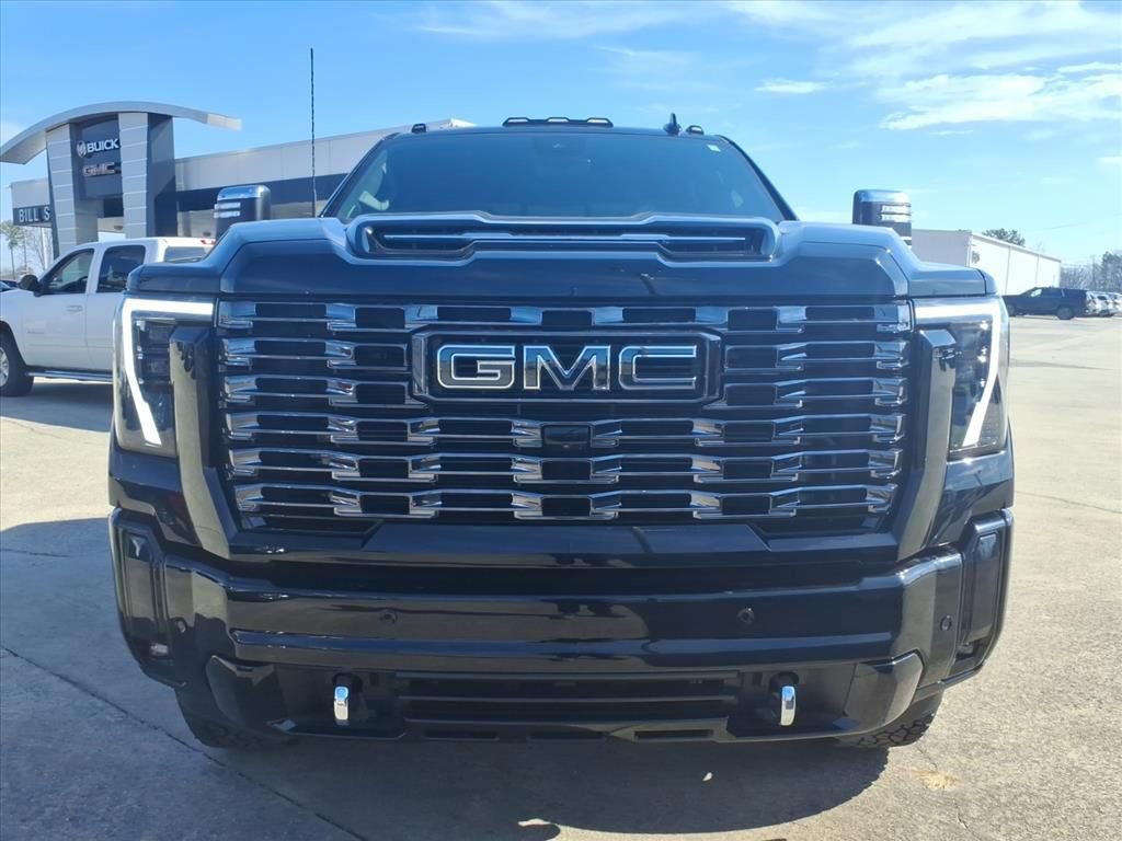 Used 2025 GMC Sierra 2500 Denali Ultimate w/ Max Trailering Package image 2