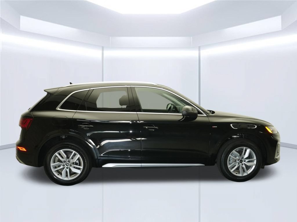 Certified 2023 Audi Q5 2.0T Premium w/ Convenience Package AWD/4WD image 9
