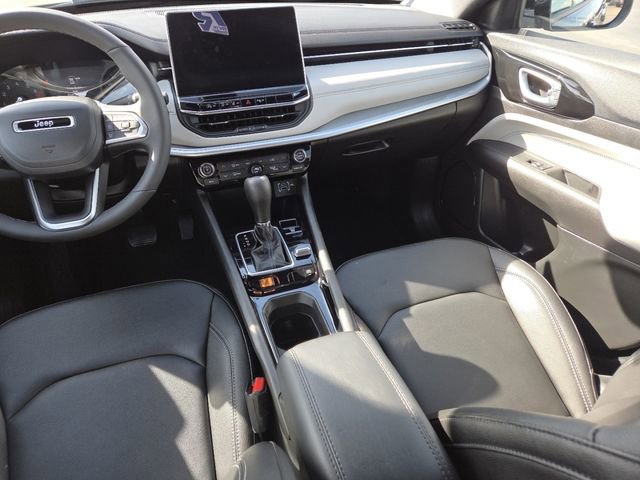 Used 2026 Jeep Compass Limited AWD/4WD image 29