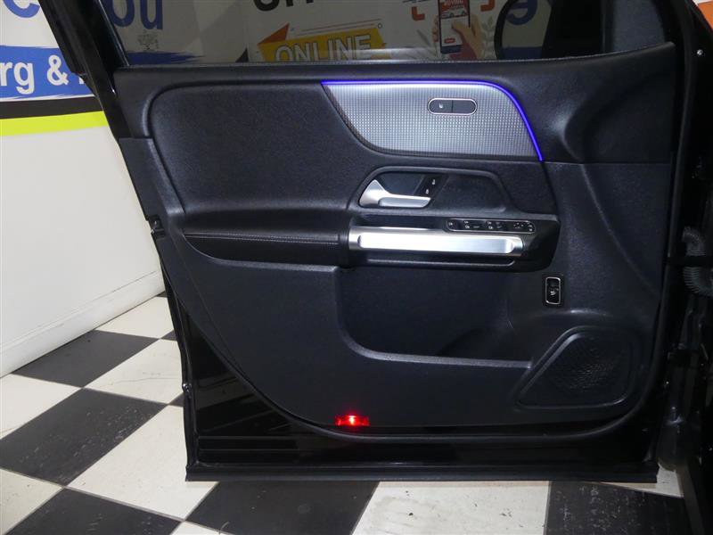 Used 2022 Mercedes-Benz GLB 250 GLB 250 w/ Premium Package Lite image 26