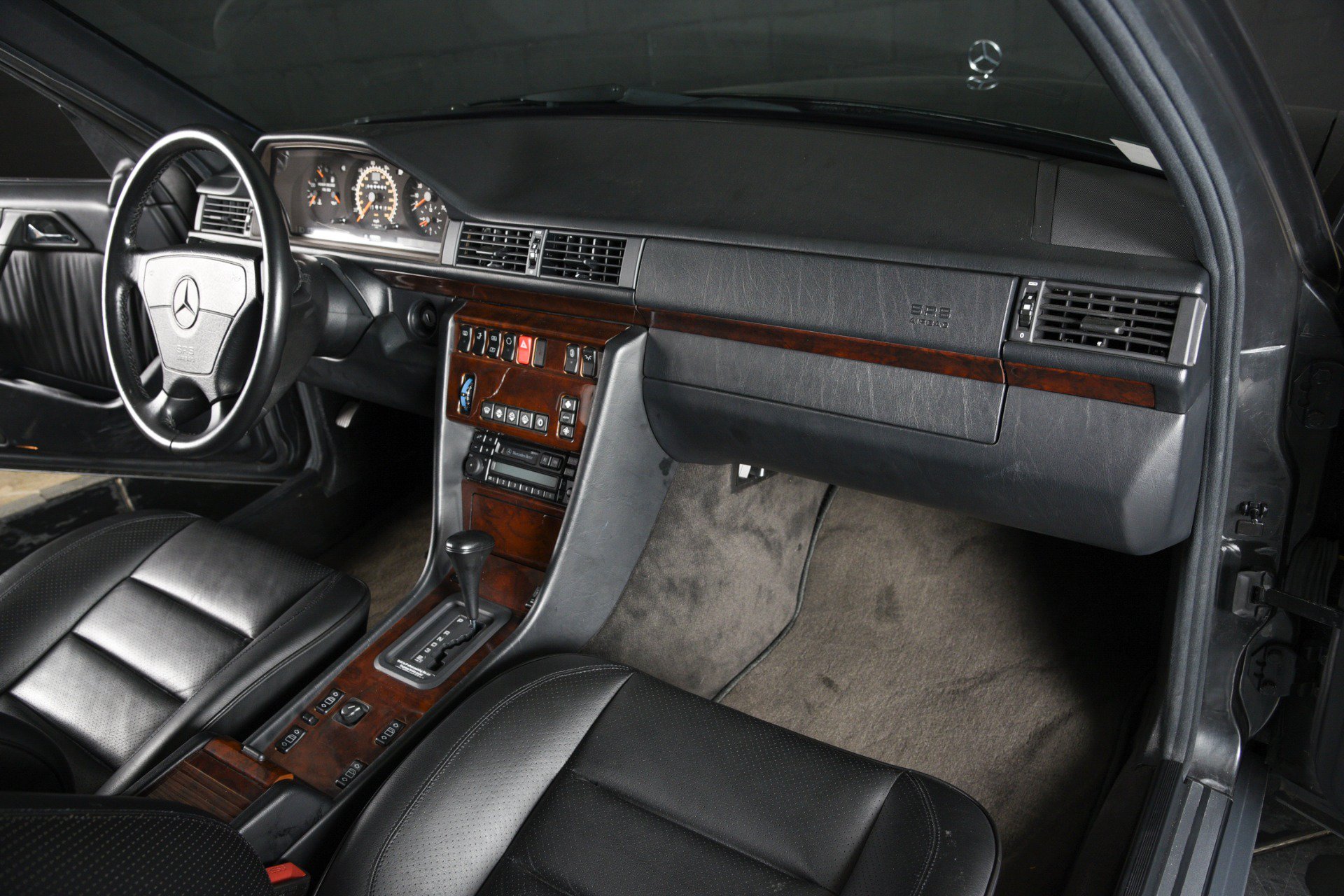 Used 1994 Mercedes-Benz E 500 Sedan image 22
