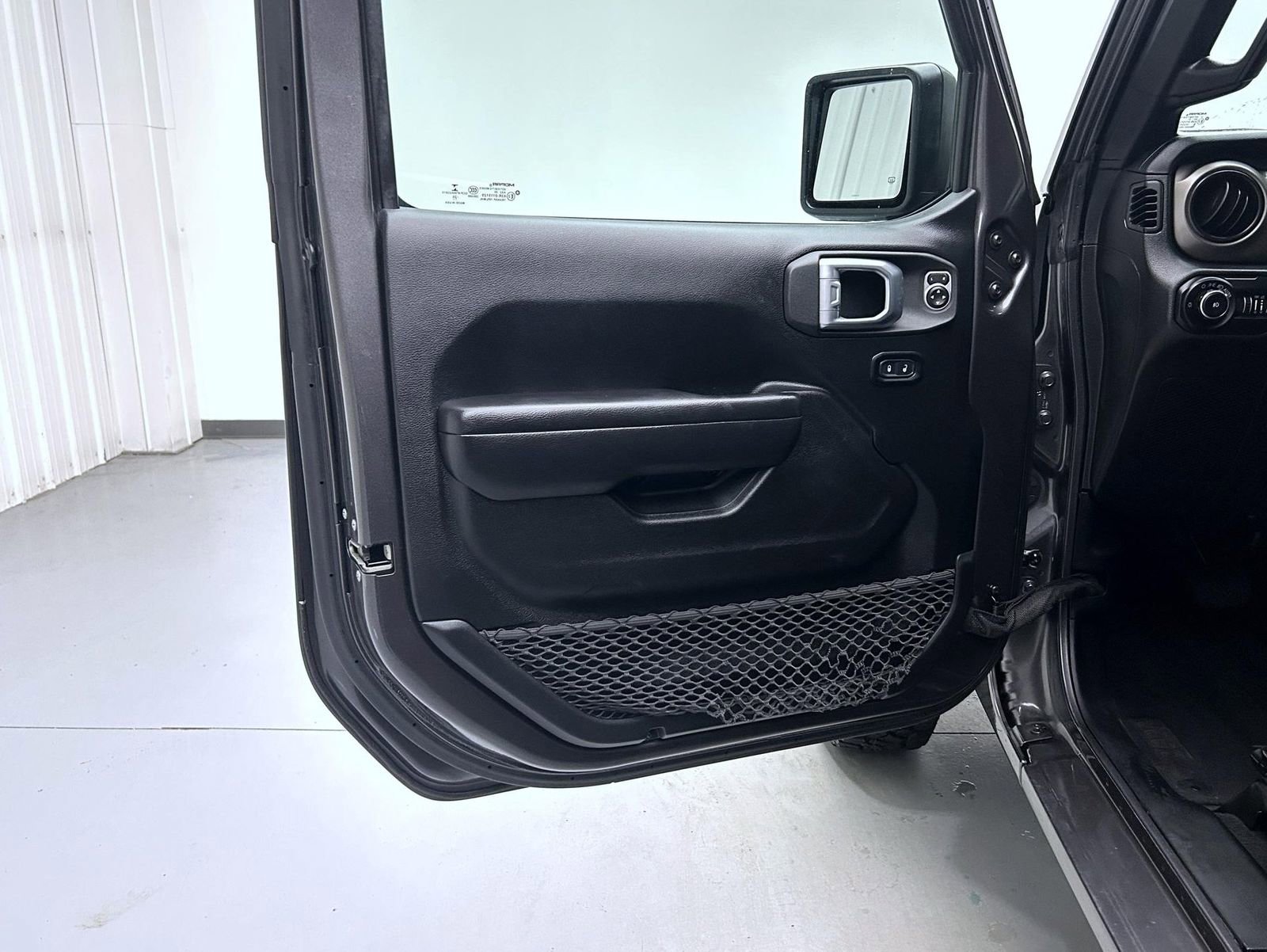 Used 2020 Jeep Wrangler Unlimited Sport S AWD/4WD image 9