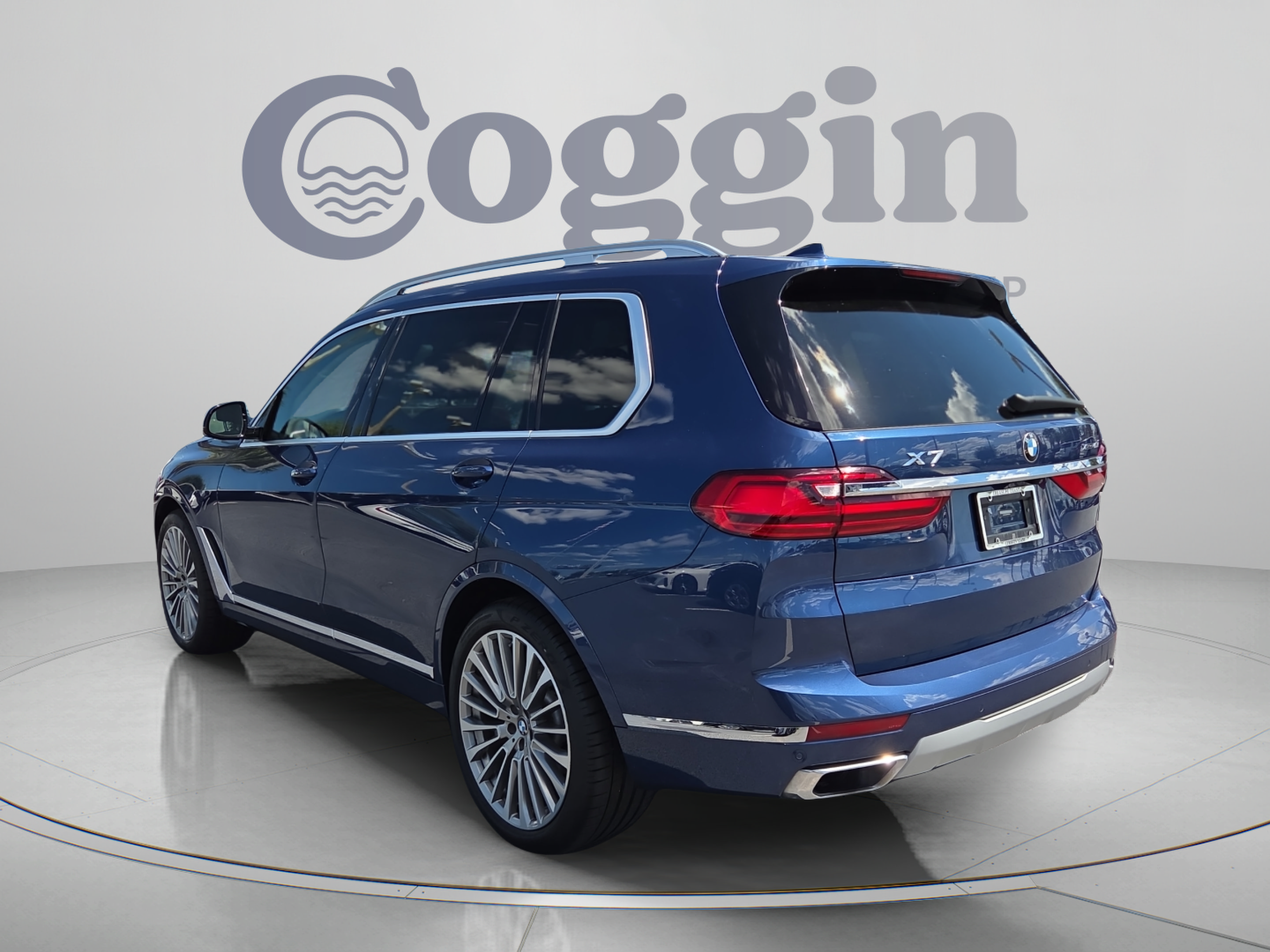 Used 2022 BMW X7 xDrive40i w/ Executive Package AWD/4WD image 3