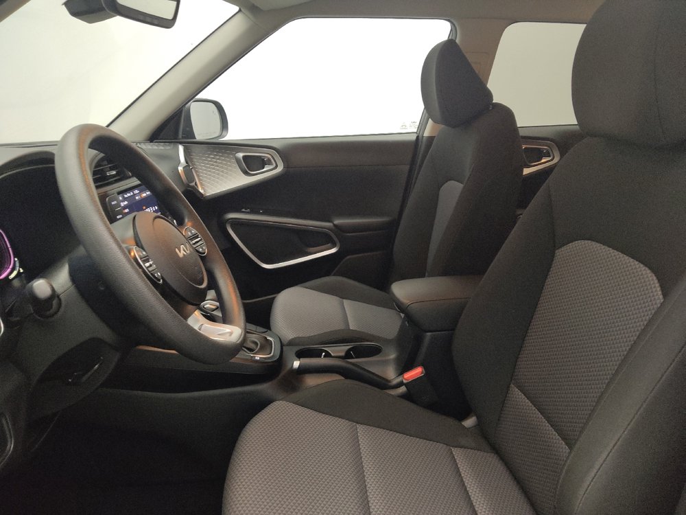 Used 2024 Kia Soul LX w/ Option Group 015 image 17