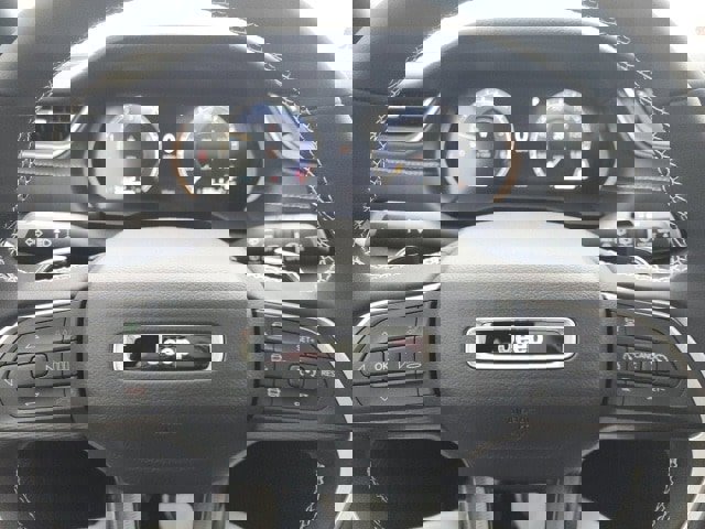 New 2025 Jeep Grand Cherokee L Altitude image 12