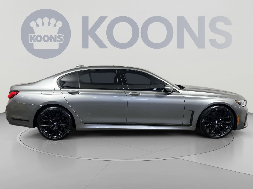 Used 2022 BMW 750i xDrive w/ M Sport Package AWD/4WD image 12