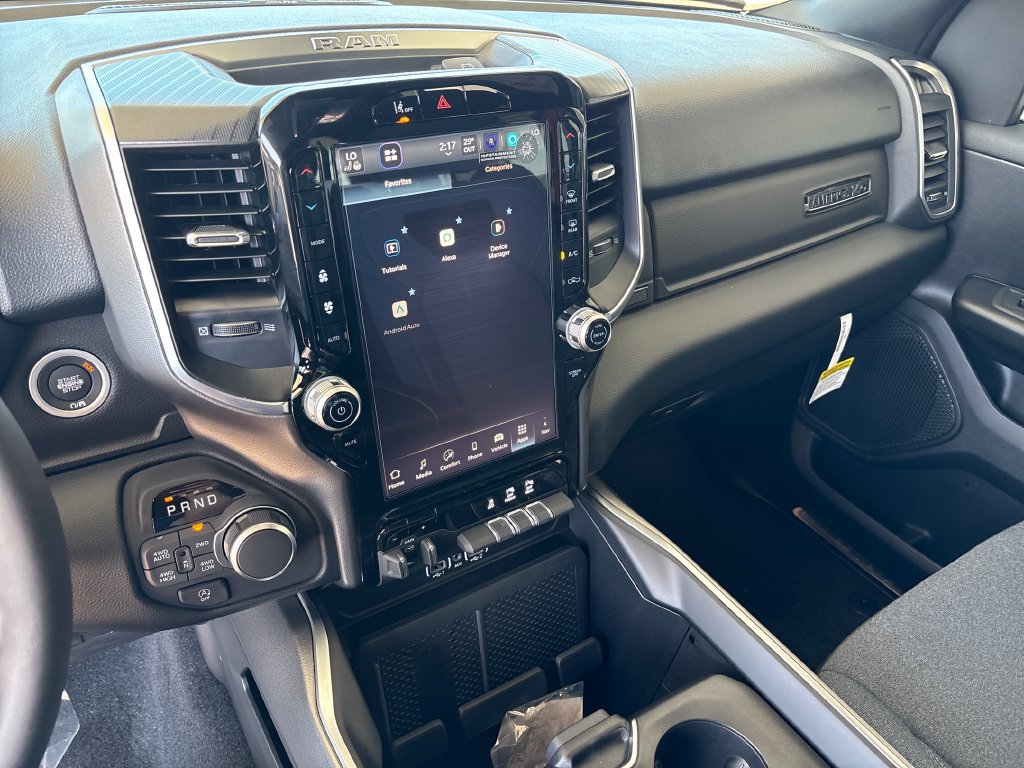 New 2026 RAM 1500 Big Horn AWD/4WD image 18