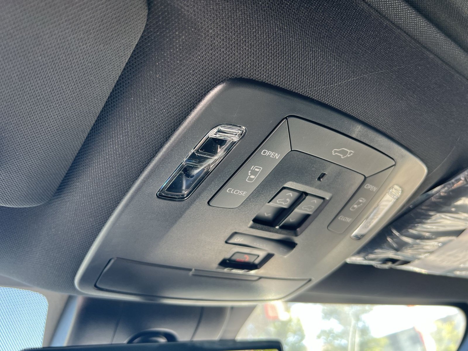New 2026 Toyota Sienna Platinum AWD/4WD image 27