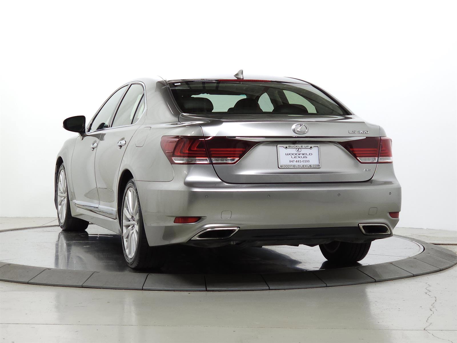 Used 2017 Lexus LS 460 AWD image 5