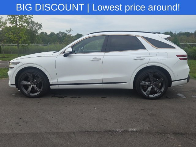 Used 2022 Genesis GV70 3.5T Sport w/ Sport Prestige Package AWD/4WD image 18