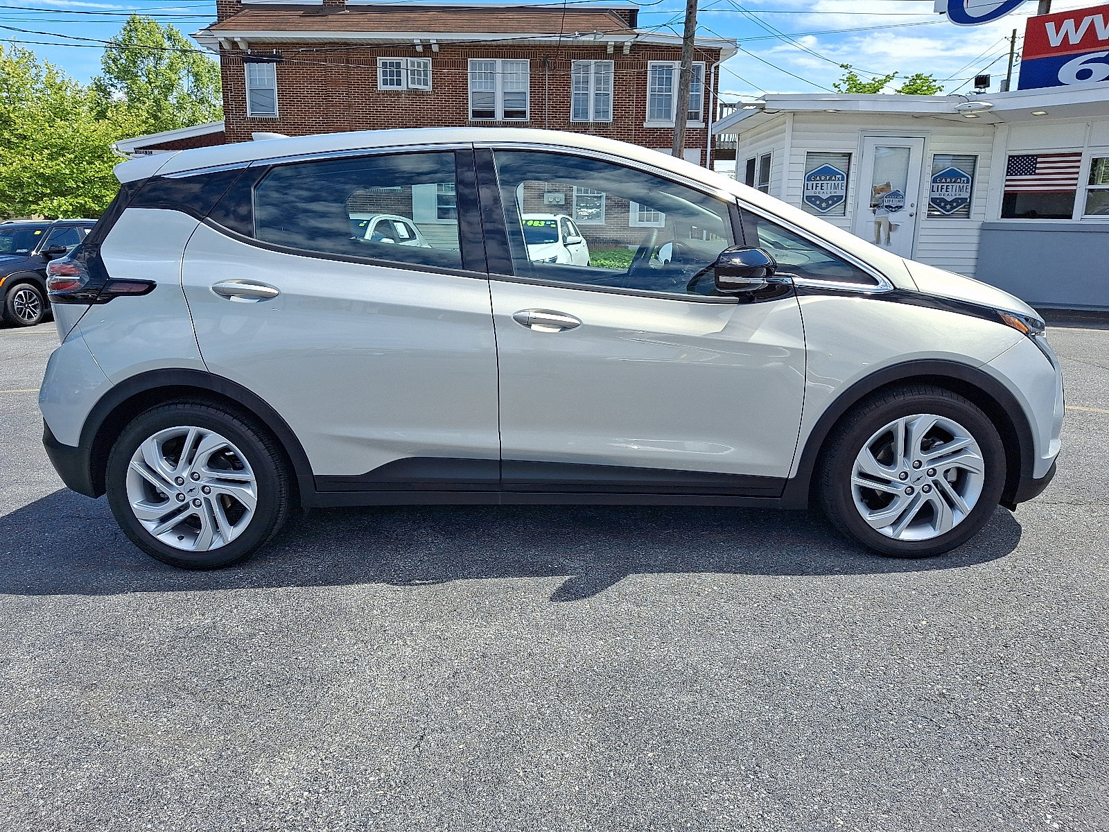 Used 2023 Chevrolet Bolt LT FWD image 6