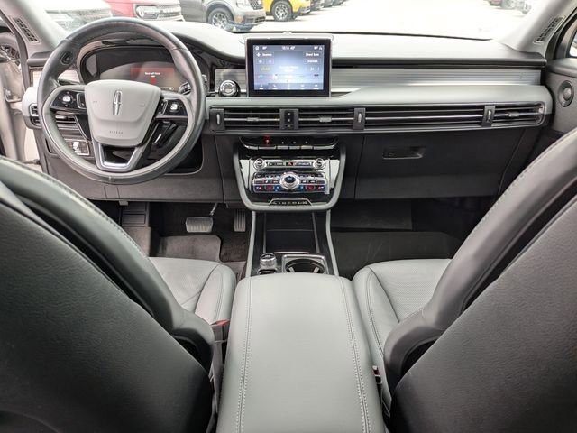 Used 2020 Lincoln Corsair Reserve w/ Equipment Group 201A image 3