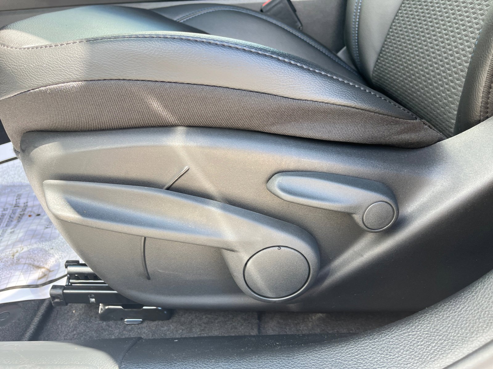 New 2026 Jeep Compass Latitude image 13