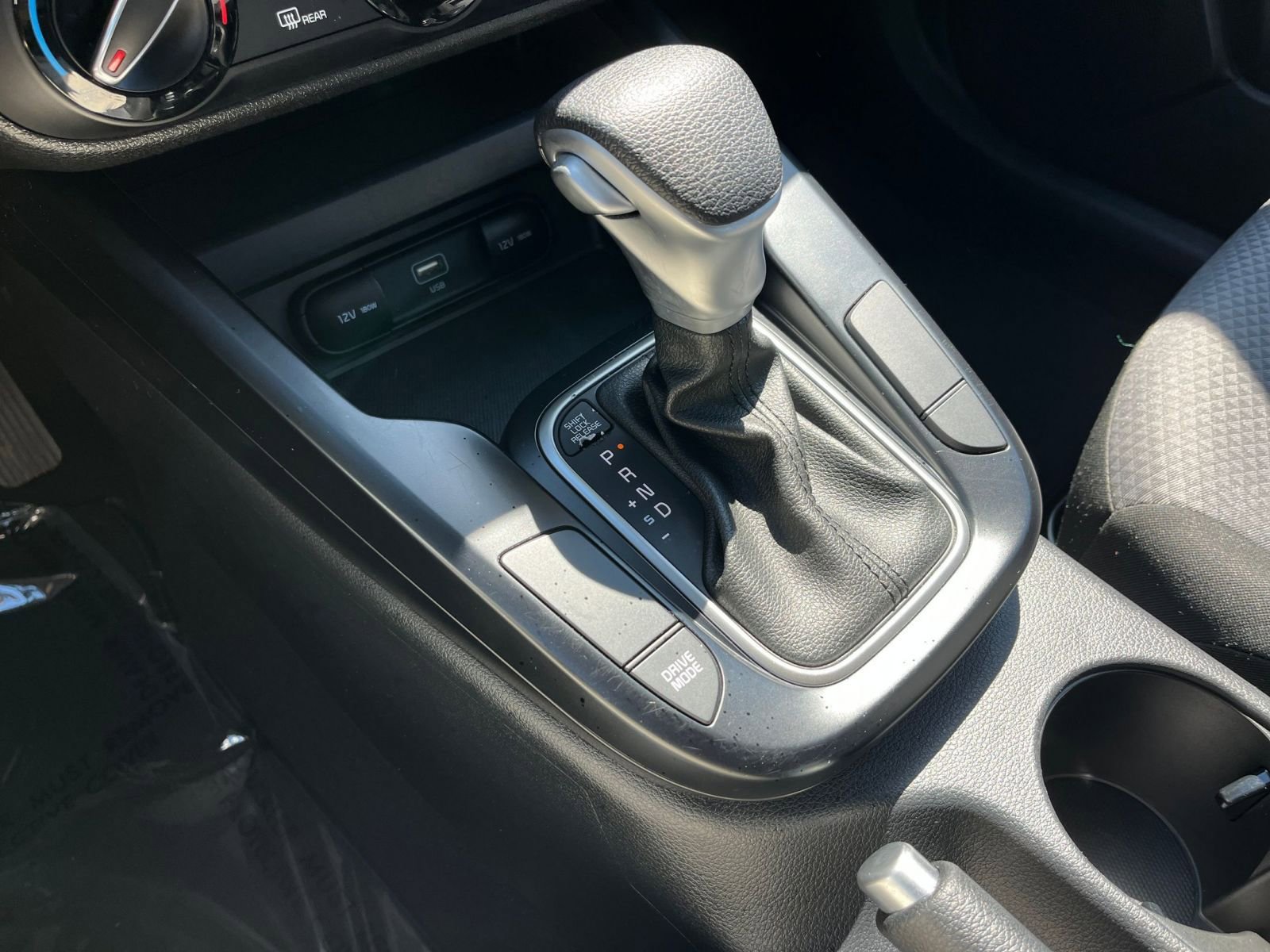 Used 2025 Kia Soul LX w/ LX Technology Package FWD image 39