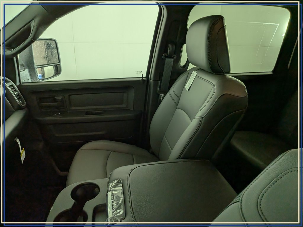 New 2026 RAM 2500 Tradesman AWD/4WD image 24