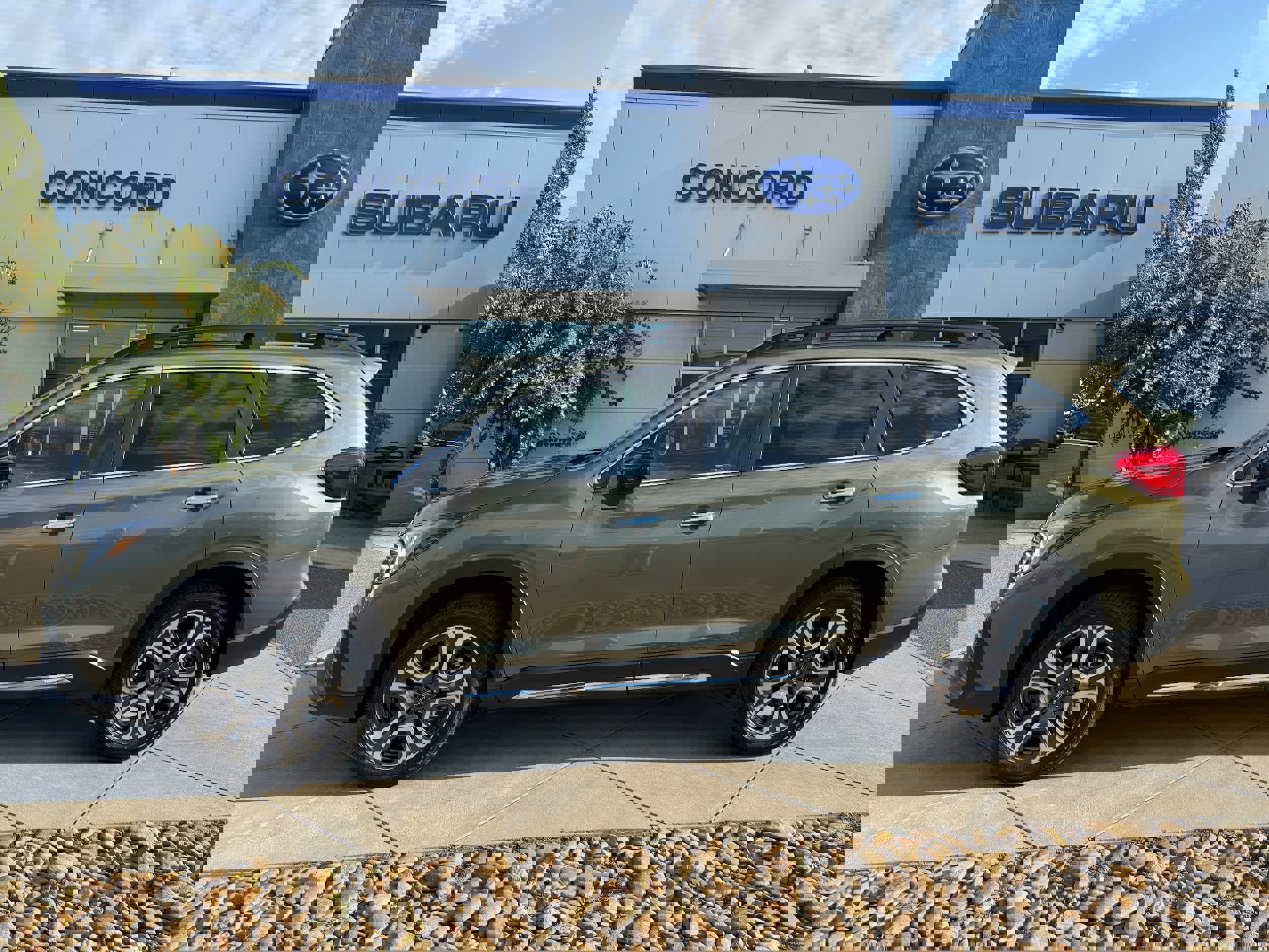 New 2025 Subaru Ascent Touring image 1