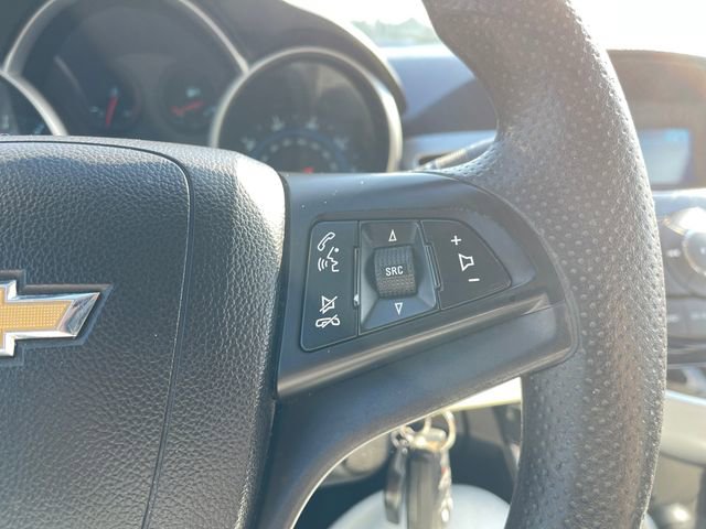 Used 2014 Chevrolet Cruze LS image 19
