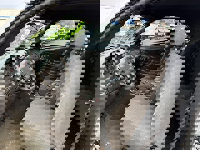 Used 2001 Ford Mustang Deluxe image 7