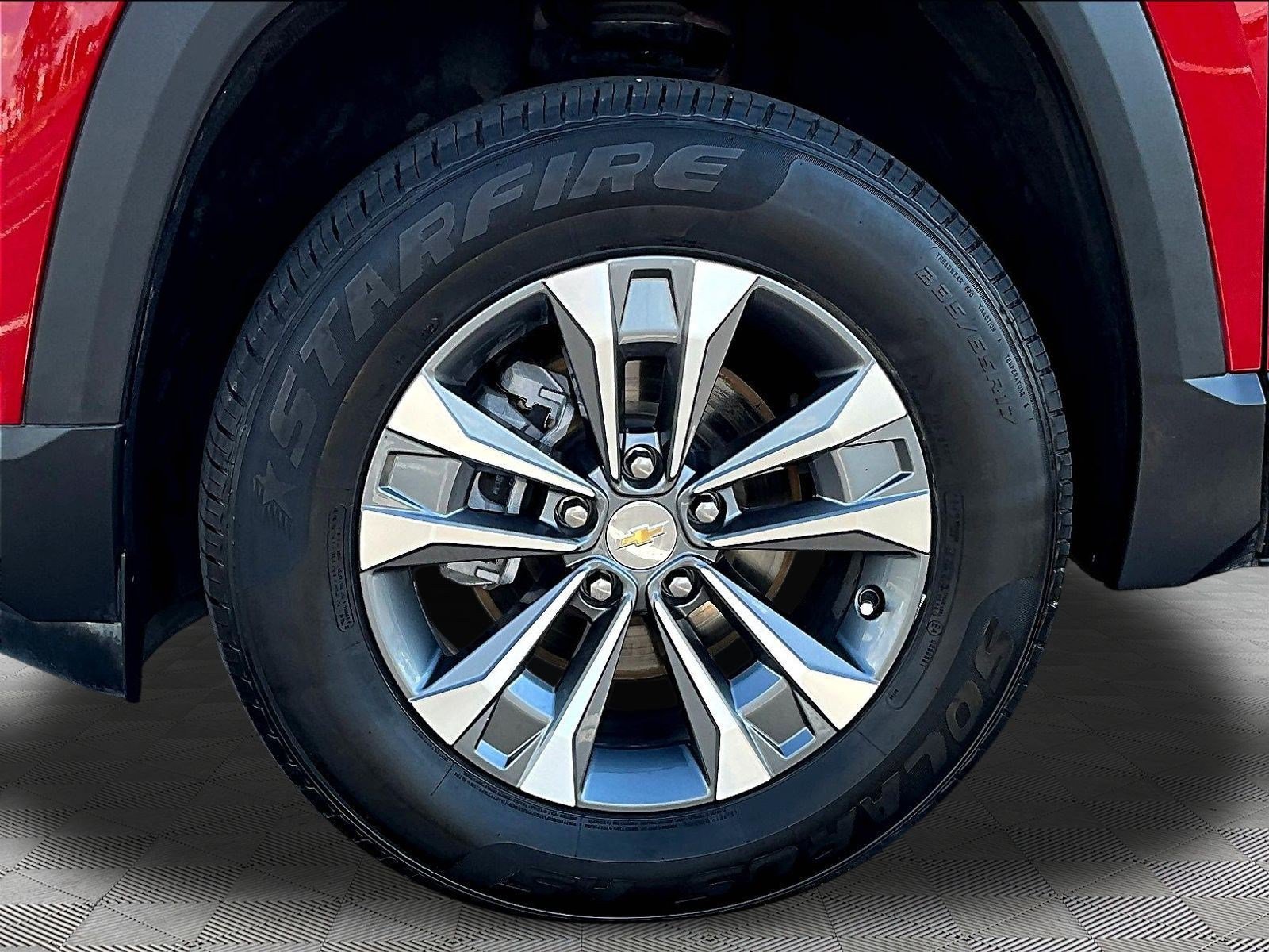 Used 2025 Chevrolet Equinox LT w/ Convenience Package II FWD image 34