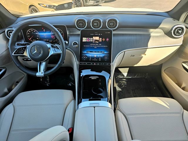 Certified 2025 Mercedes-Benz GLC 300 4MATIC image 27
