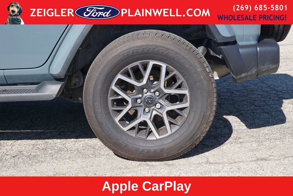 Used 2024 Jeep Wrangler Sahara w/ Technology Group image 9